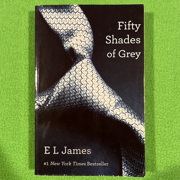 Fifty Shades Of Grey Trilogy - Picture 2 of 7
